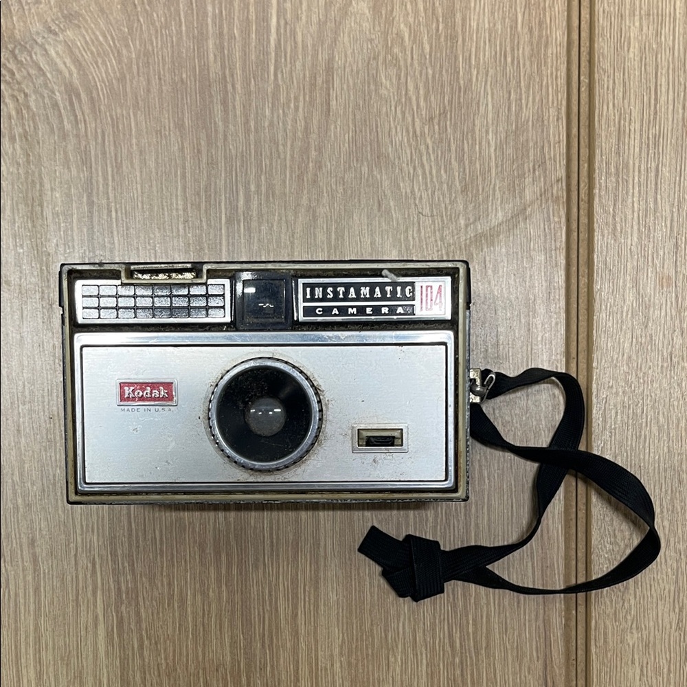 Kodak Instamatic Vintage Camera - Vintage Silver and Black